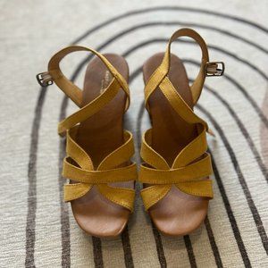 American Eagle Outfitters Chunky Heal Yellow